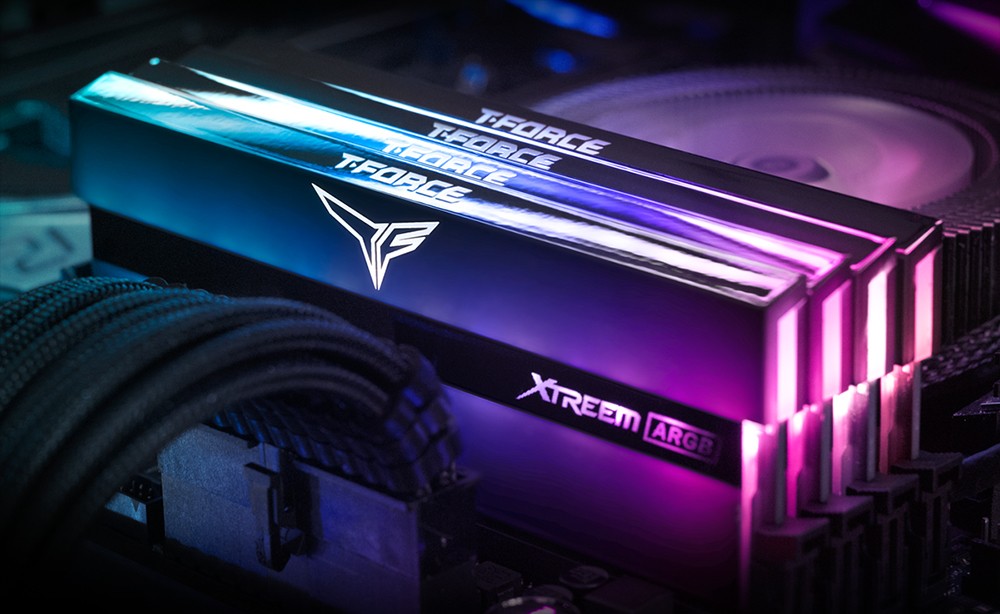 Xtreem ARGB - 2 x 8 Go - DDR4 3200 MHz - RGB - Noir