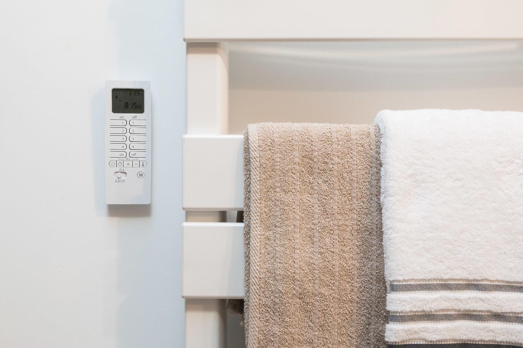 Pack chauffage connecté avec télécommande thermostat + 3x modules de chauffage