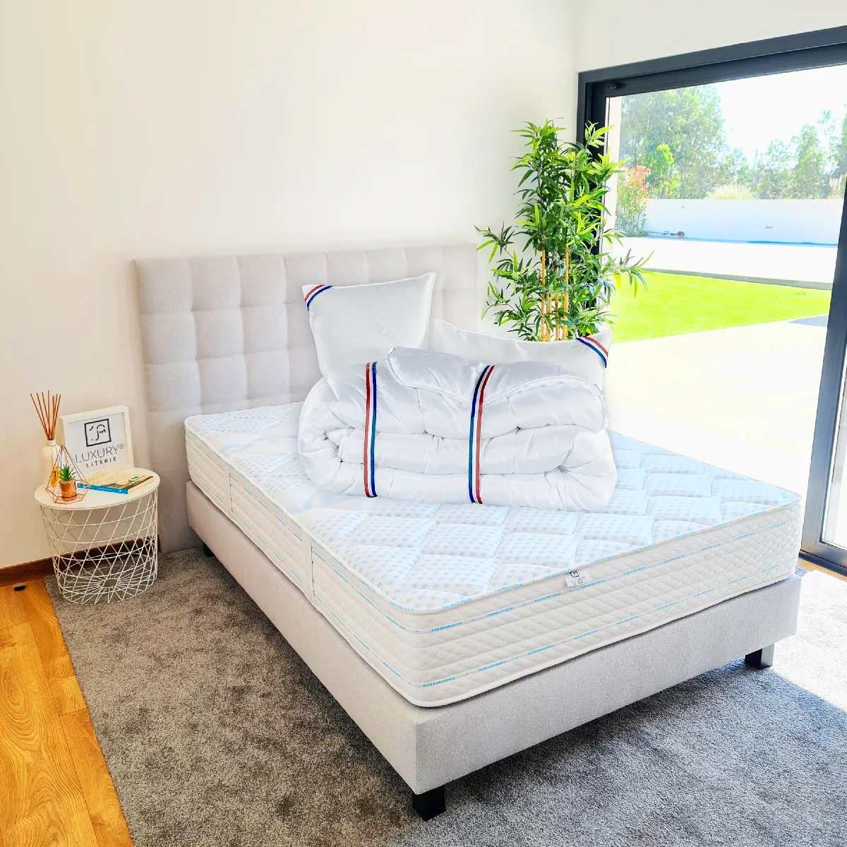 Ensemble matelas Thermotec 160x200 cm + sommier gris ep20cm + 2 oreillers + couette + Tête de Lit