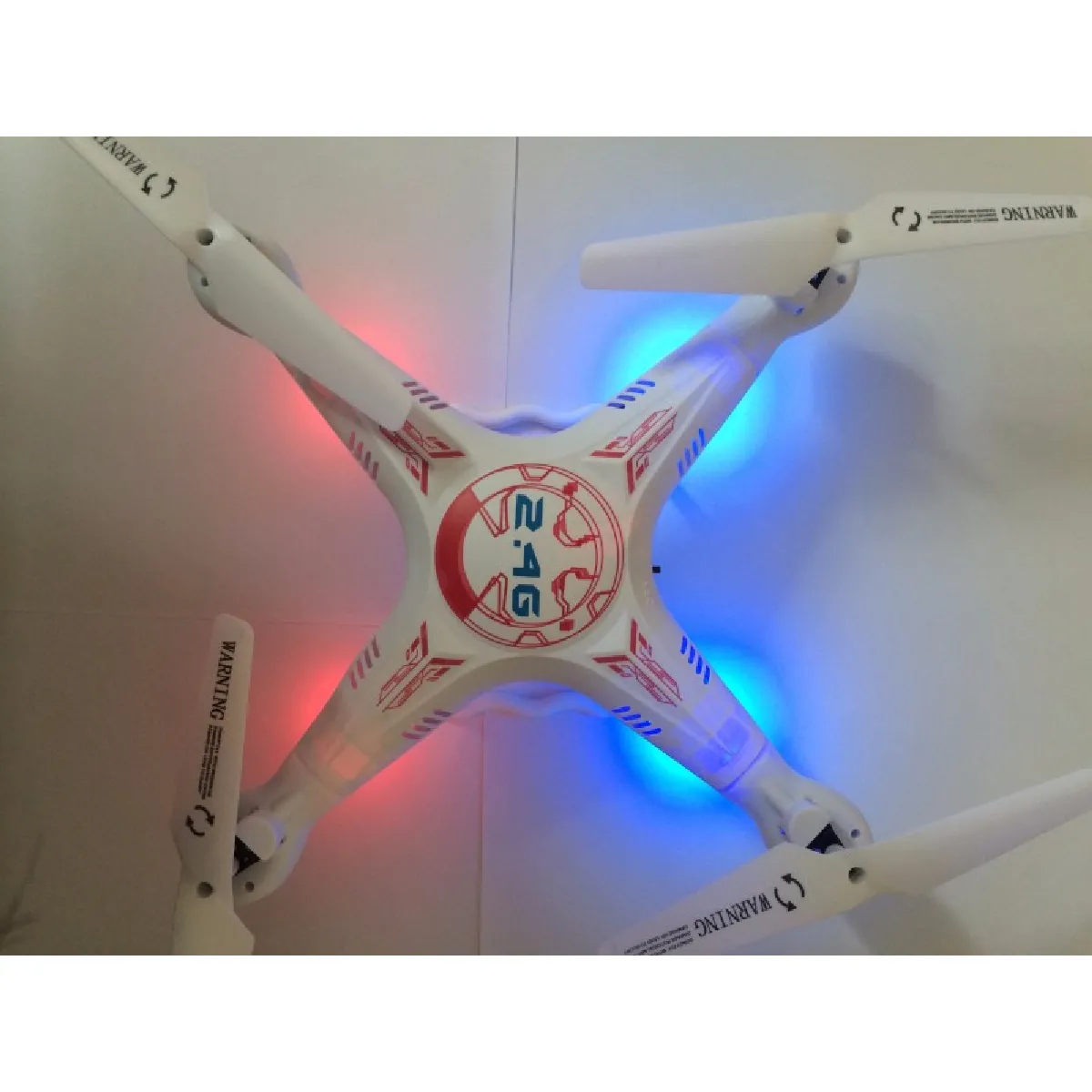 X5C FPV drone hélicoptère quadcopter latent jouet enfant télécommandé hélicoptère RC  (blanche)