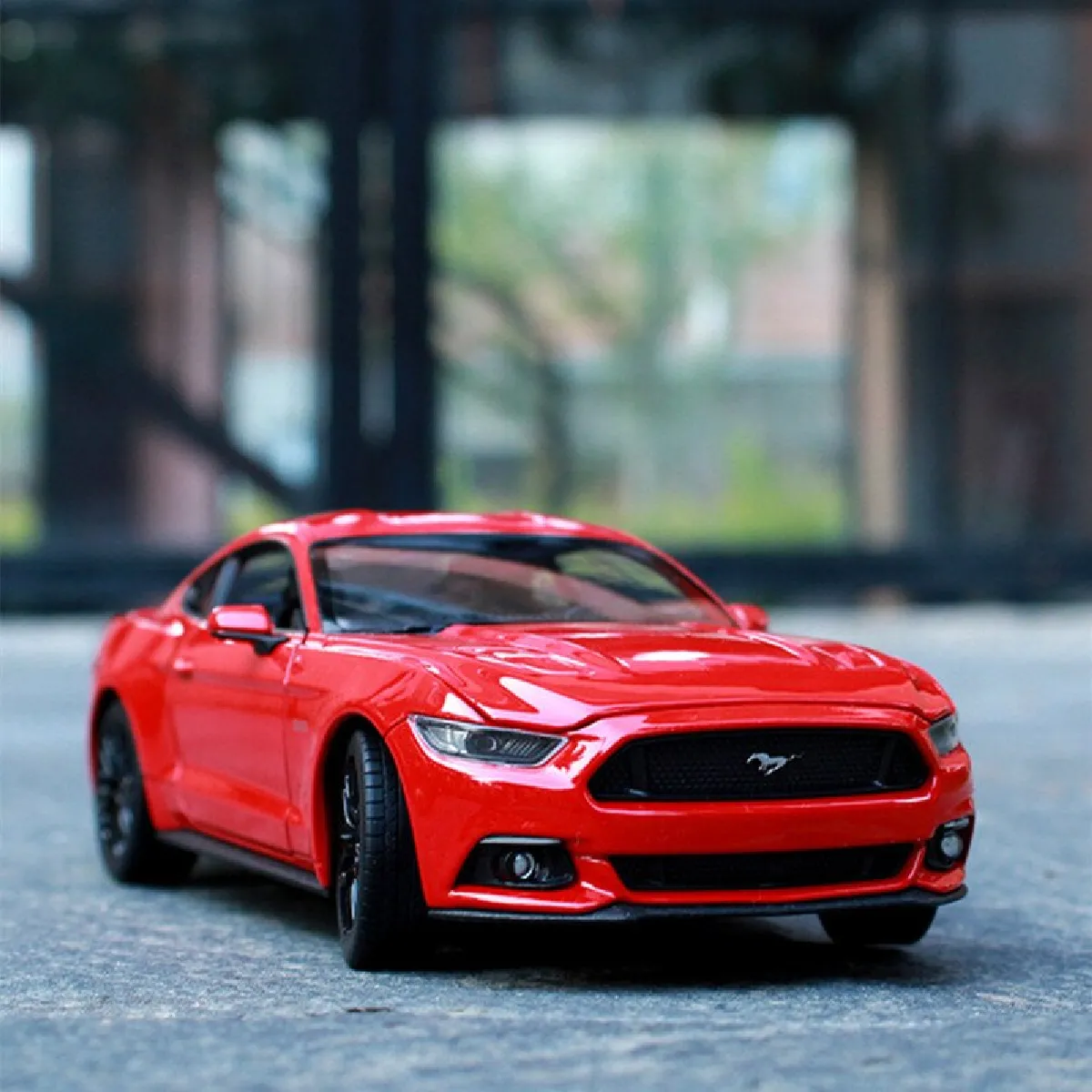 Large 1: 24 2015 Ford Mustang GT Alliage Modèle Voiture Jouet Moulé Sous Pression Collection Cadeaux Pas de jouet de transport télécommandé - Voiture Jouet Moulé Sous Pression(Rouge)