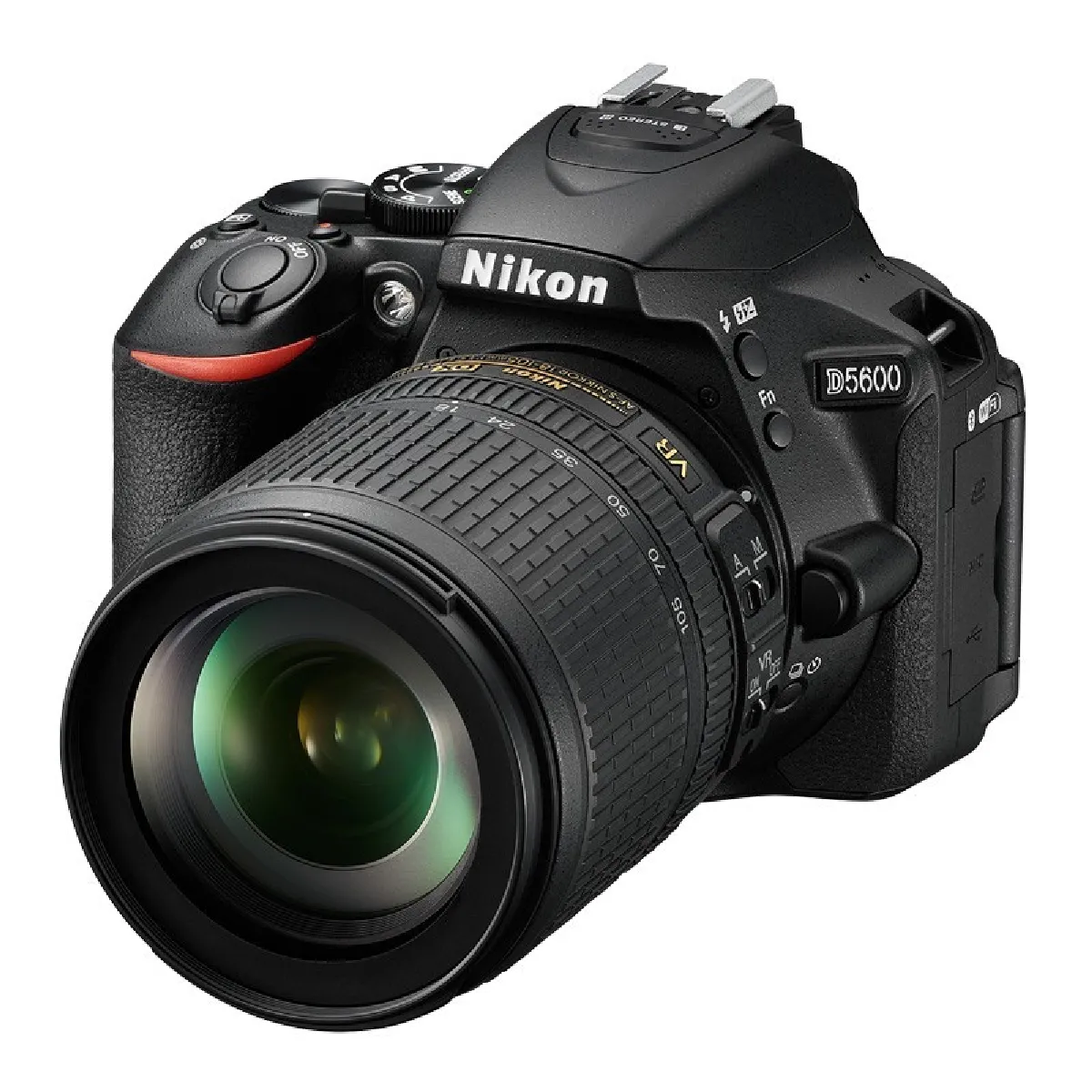 Nikon D5600 + 18-105 VR