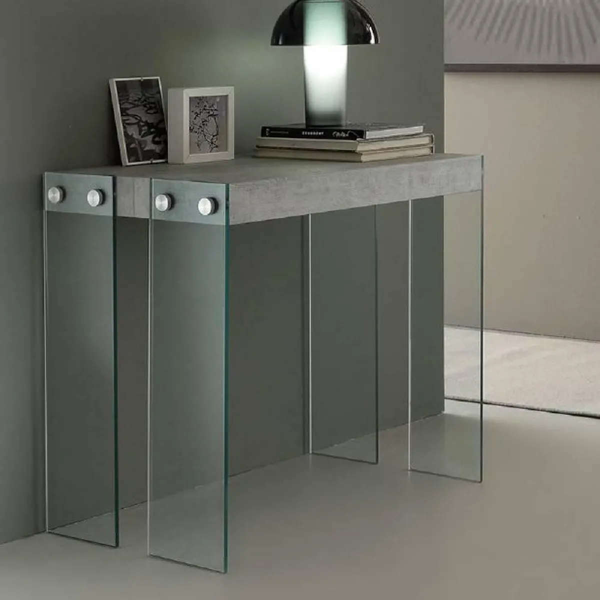Table console extensible ICEBERG m&eacute;lamin&eacute; gris ciment avec pi&eacute;tement en verre 10 mm.