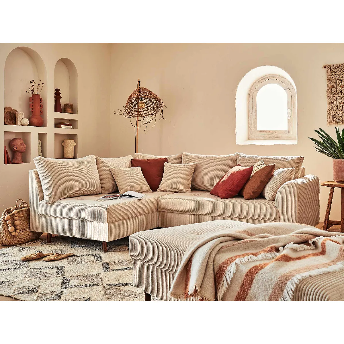 Lisa Design Beige Rune - Canapé D'angle Gauche - 4 Places - Avec Pouf D'appoint - En Velours Côtelé