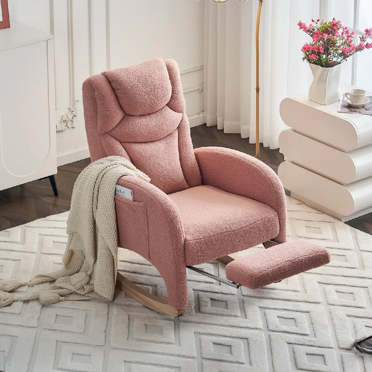 Okwish fauteuil à bascule Teddy - Rose Okwish fauteuil à bascule Teddy - Rose