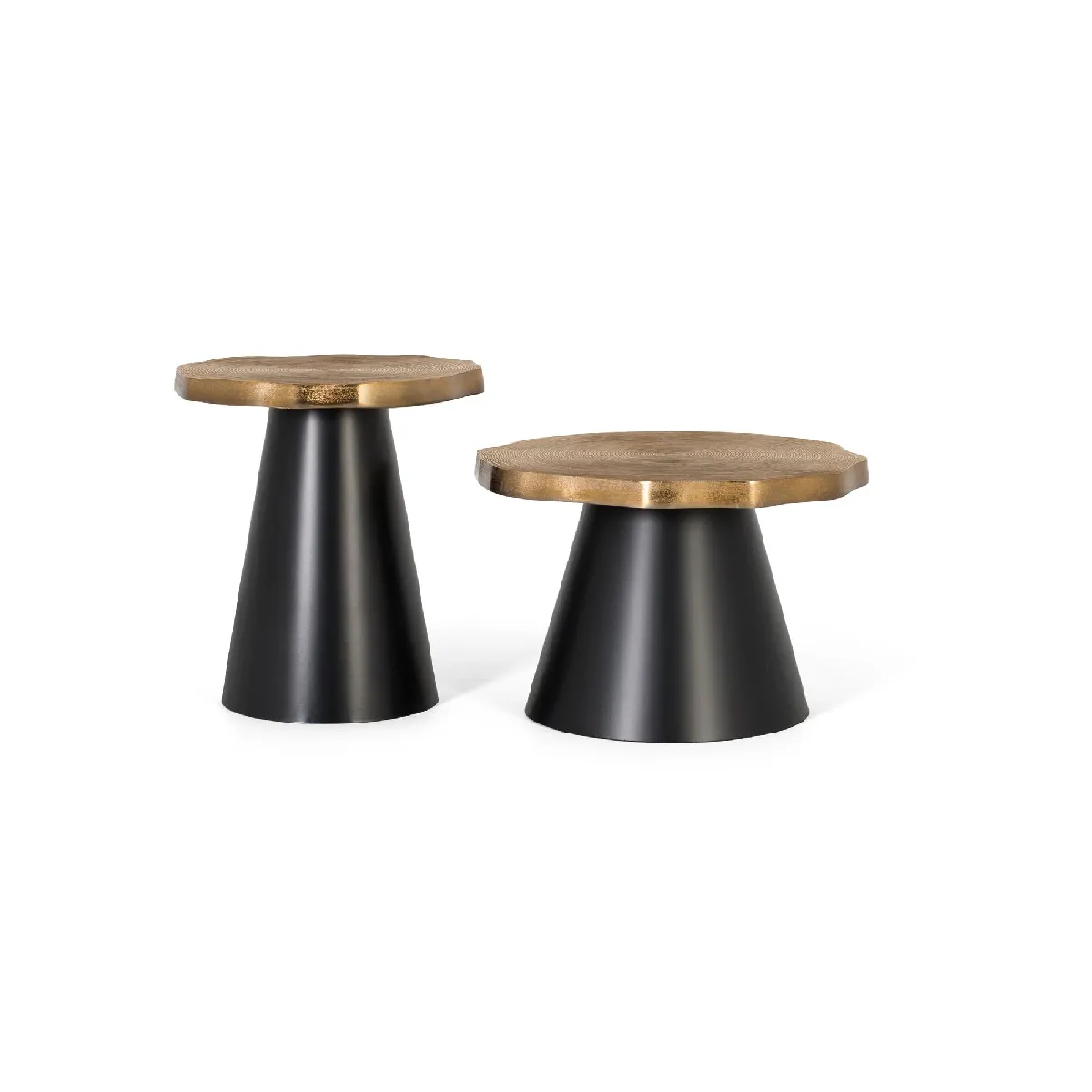 Comparer les prix de Suite De 2 Tables Basses En Métal Et Cuivre Vieilli