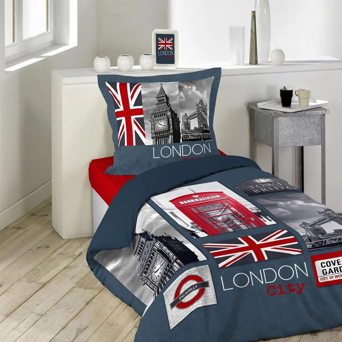 DOUCEUR D INTERIEUR Parure de Lit 2 Pi&egrave;ces City London 140x200cm Bleu