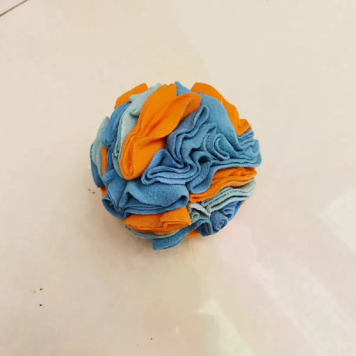 Comparer les prix de Balle de reniflage pour chien, jouet puzzle à distribution lente, stimulant le QI, pliable, pour le nez, jeux d'entraînement pour animaux de compagnie, jouet de développement de l'intelligence~01974