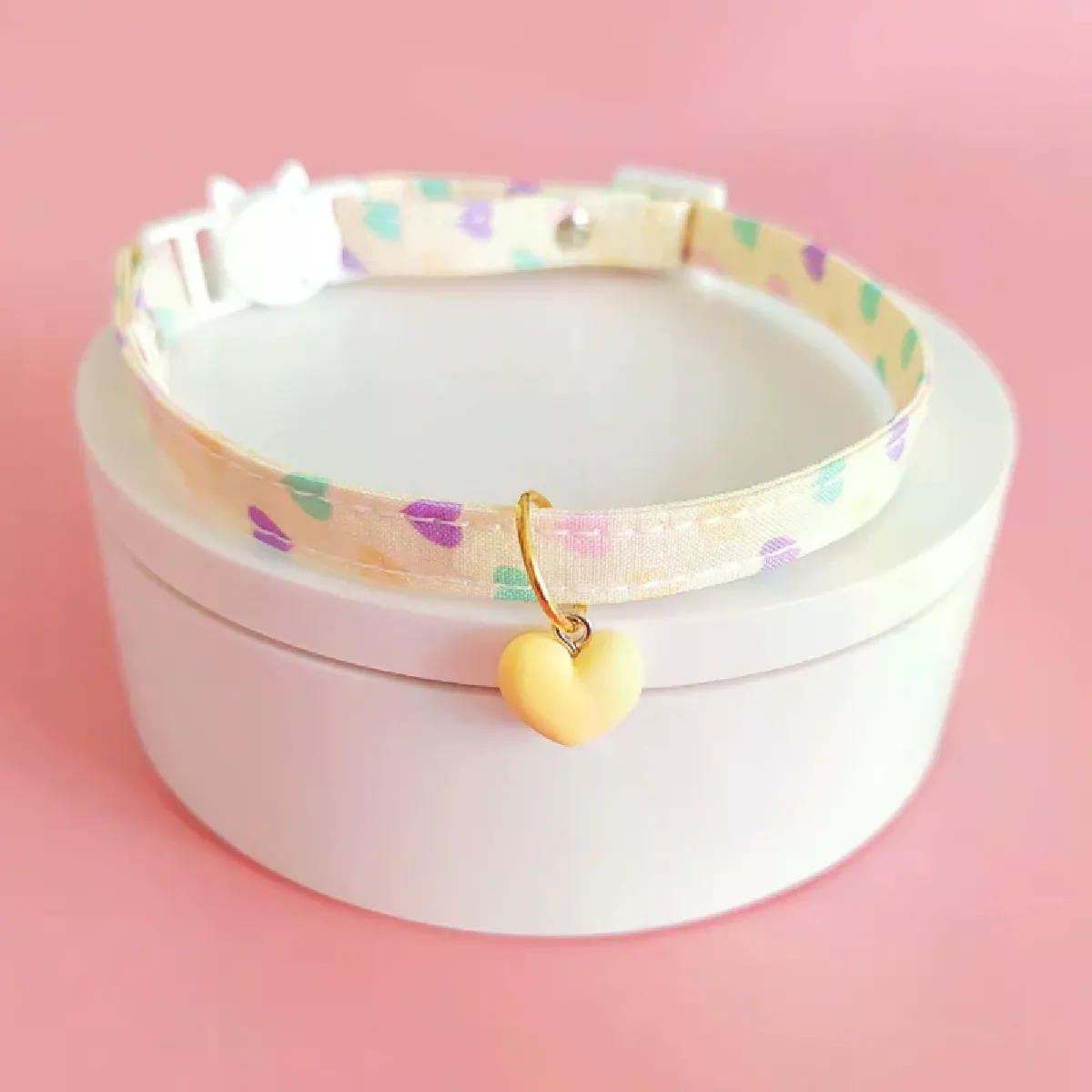Collier pour animaux de compagnie, boucle réglable, collier populaire pour petit chat, motif imprimé, collier décoratif en forme de cœur, fournitures pour animaux de compagnie~00650