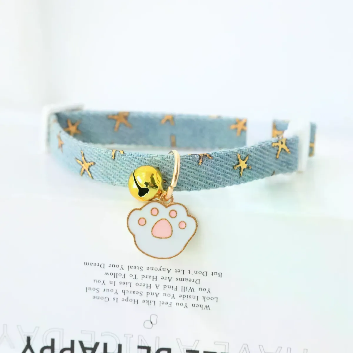 Comparer les prix de Collier réglable en forme de fruit pour chat, pendentif avocat couleur bonbon, mignon, tendance, boucle de sécurité, collier en nylon avec cloches~01286