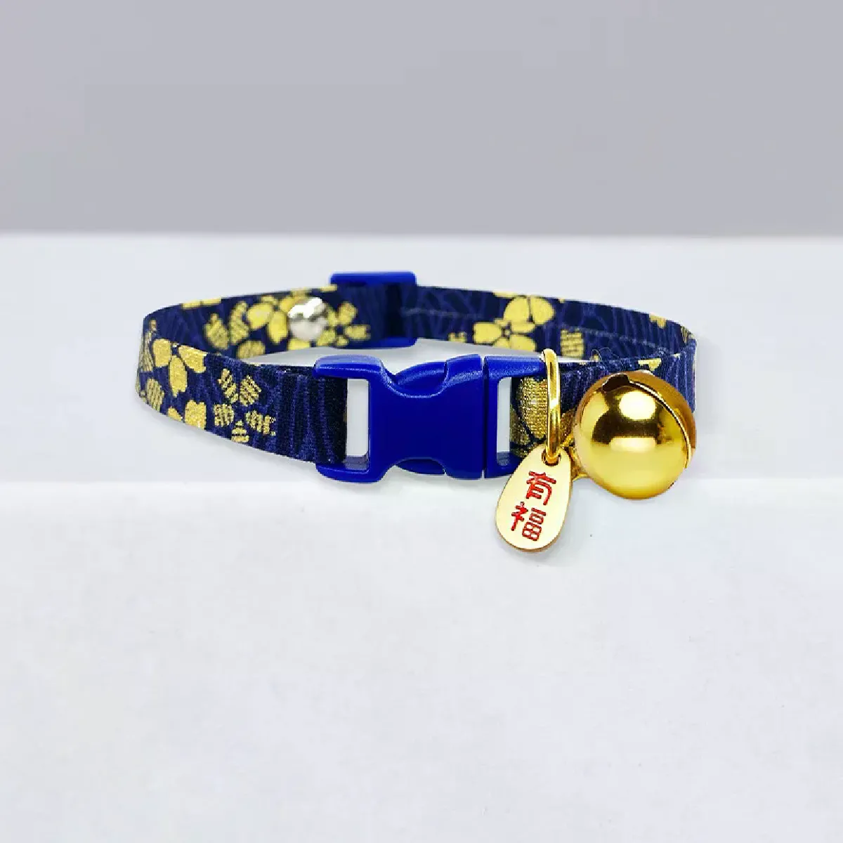 Meilleurs prix pour Collier pour chat avec pendentif avocat et bonbon, collier à carreaux, collier de dessin animé, collier réglable pour petits chiens, accessoires pour animaux de compagnie~00585