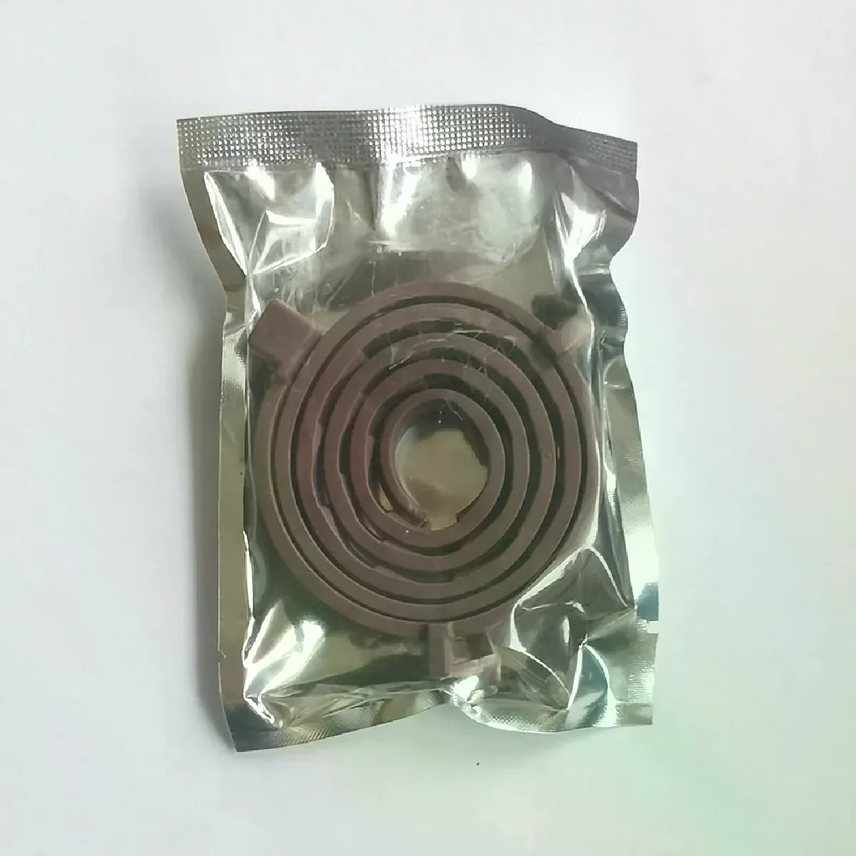 Meilleurs prix pour Collier anti-puces et anti-tiques pour chiens et chats jusqu'à 8 mois Collier anti-puces et anti-tiques pour moustiques et insectifuge Collier pour chat à détachement~01917