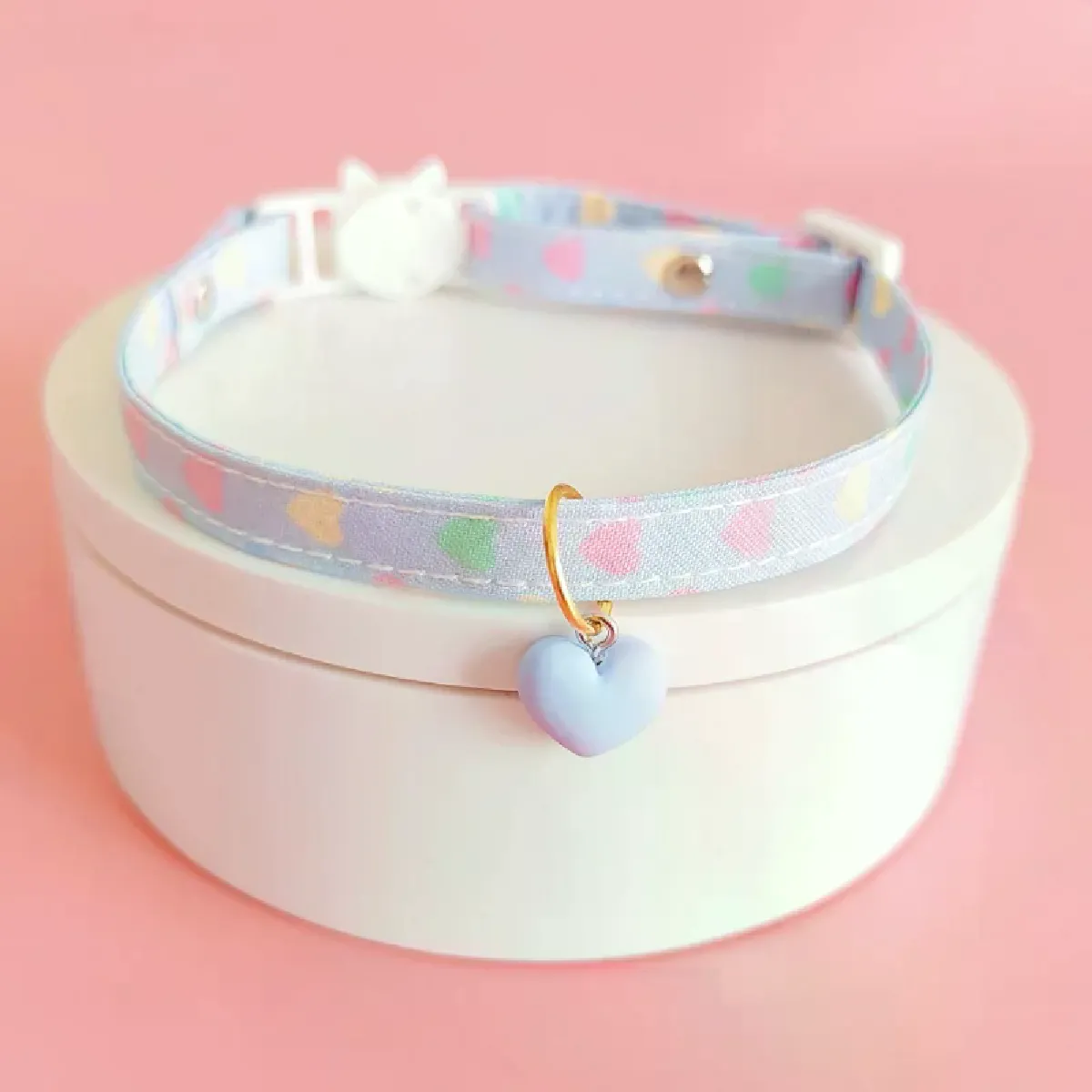 Collier pour animaux de compagnie, boucle réglable, collier populaire pour petit chat, motif imprimé, collier décoratif en forme de cœur, fournitures pour animaux de compagnie~00649