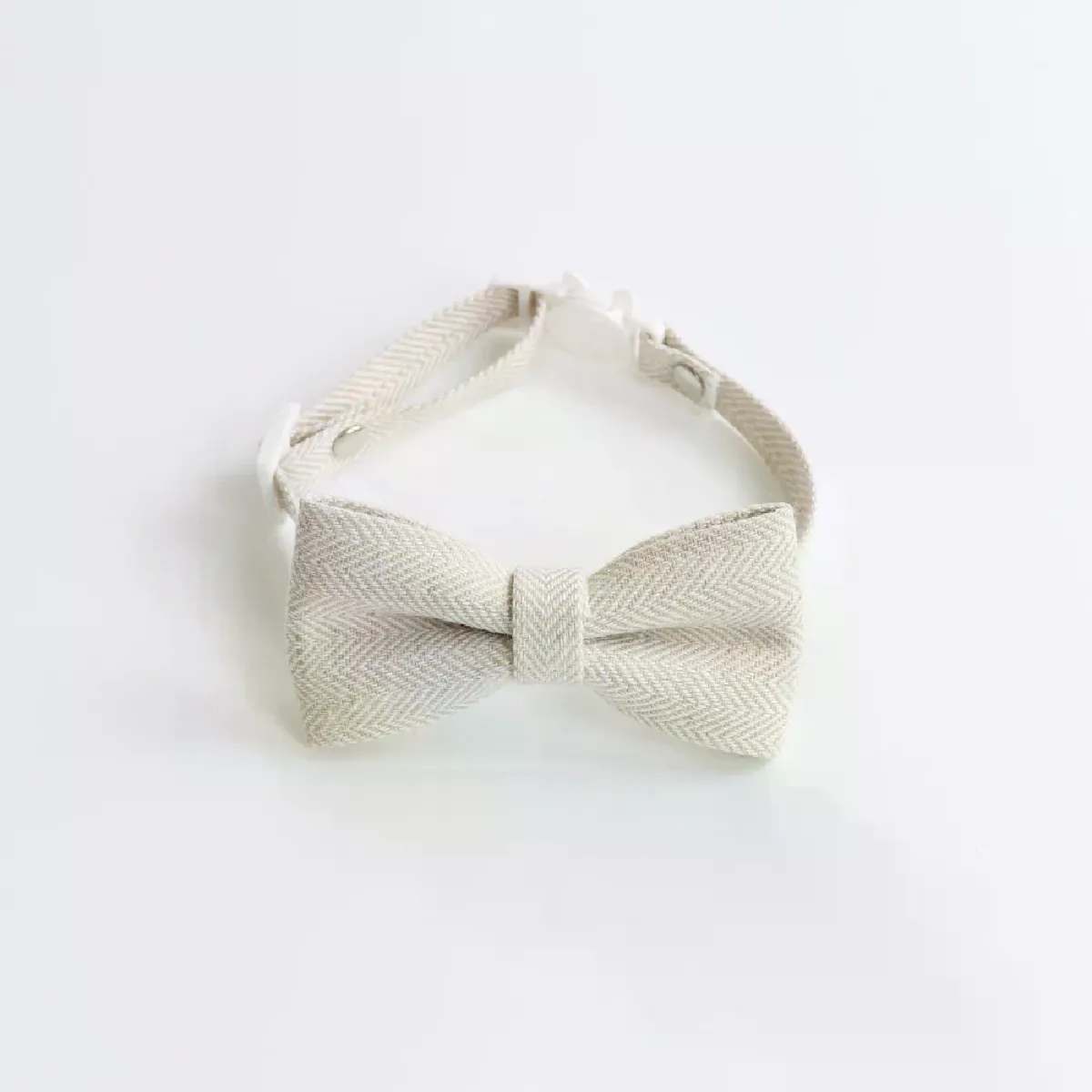 Comparer les prix de Colliers pour chat de couleur unie, réglables, pour chiot, chihuahua, boucle de sécurité, nœud papillon, lapin~01444