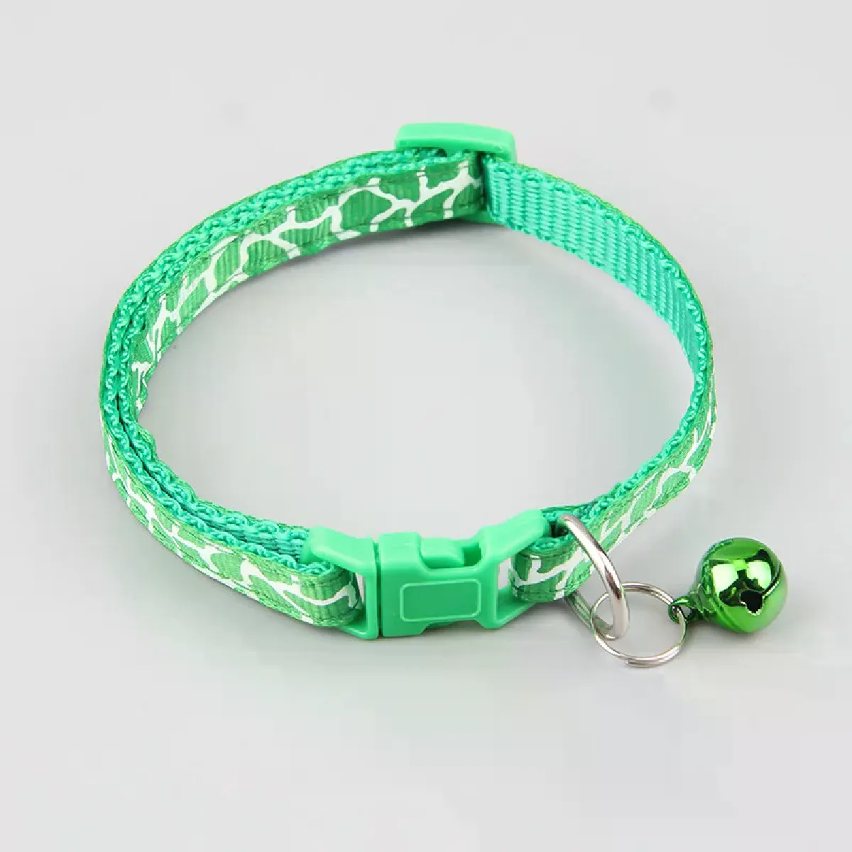 Meilleurs prix pour Collier pour chat, imprimé dessin animé coloré, collier pour chiot avec cloches, collier réglable en nylon avec boucle, accessoires pour animaux de compagnie~01525