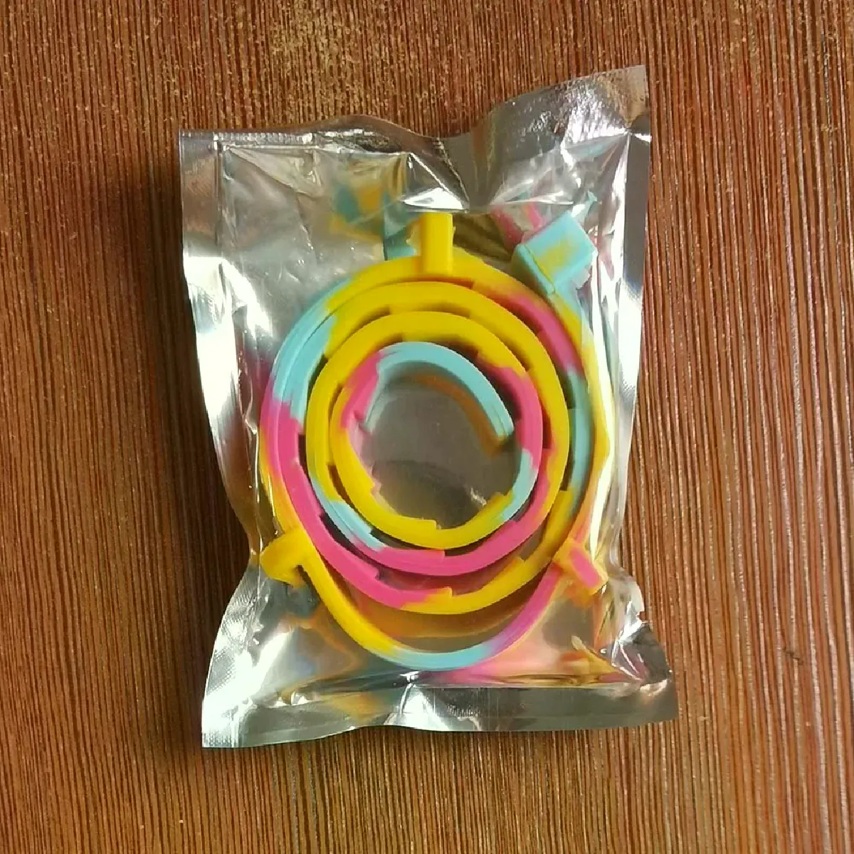 Comparer les prix de Collier anti-puces et anti-tiques pour chiens et chats jusqu'à 8 mois Collier anti-puces et anti-tiques pour moustiques et insectifuge Collier pour chat à détachement~01913