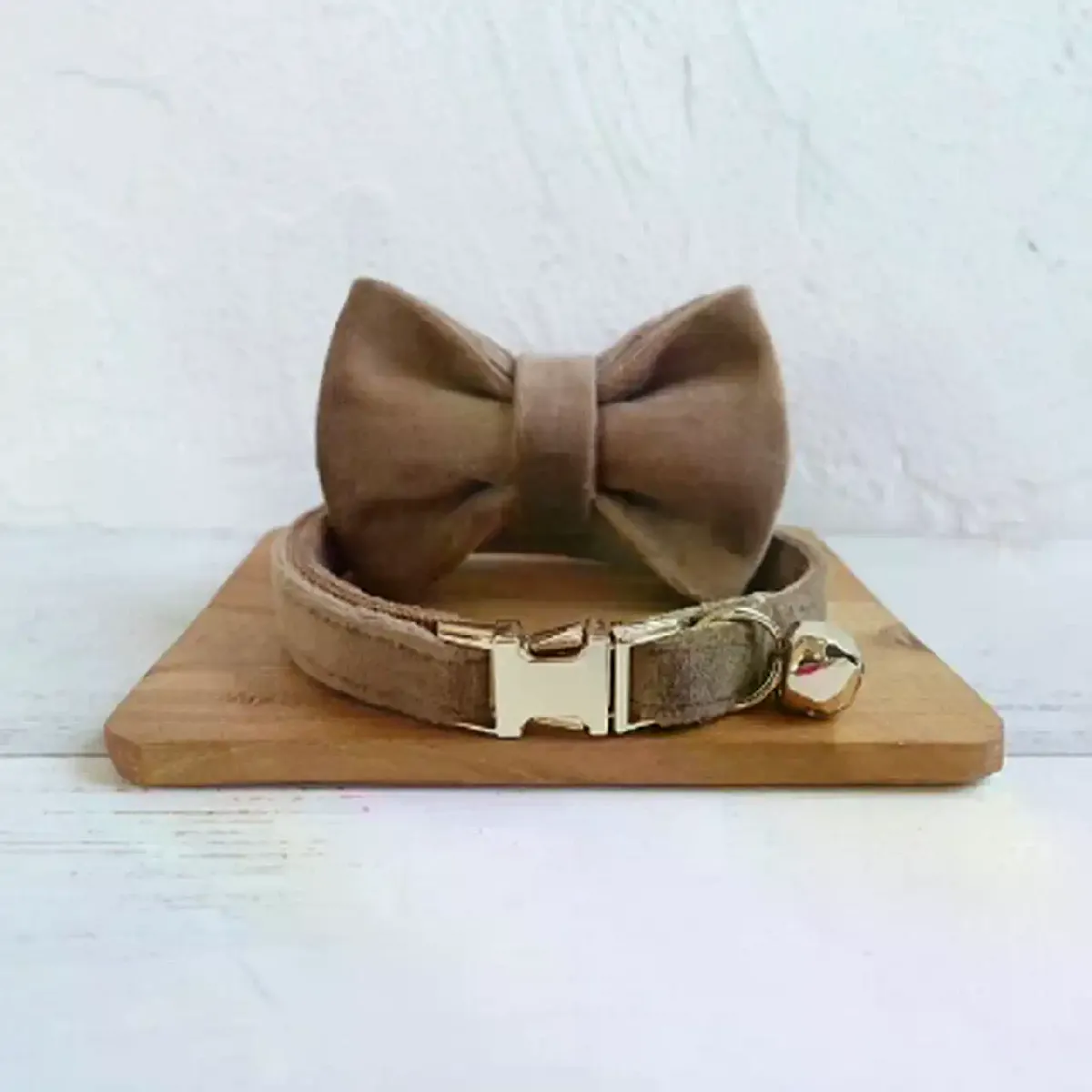 Meilleurs prix pour Collier personnalisé en velours pour chat, gravure d'identification, étiquette nominative, collier pour chat, chiot, chaton, nœud papillon avec cloche, collier personnalisé pour petit chien~01956