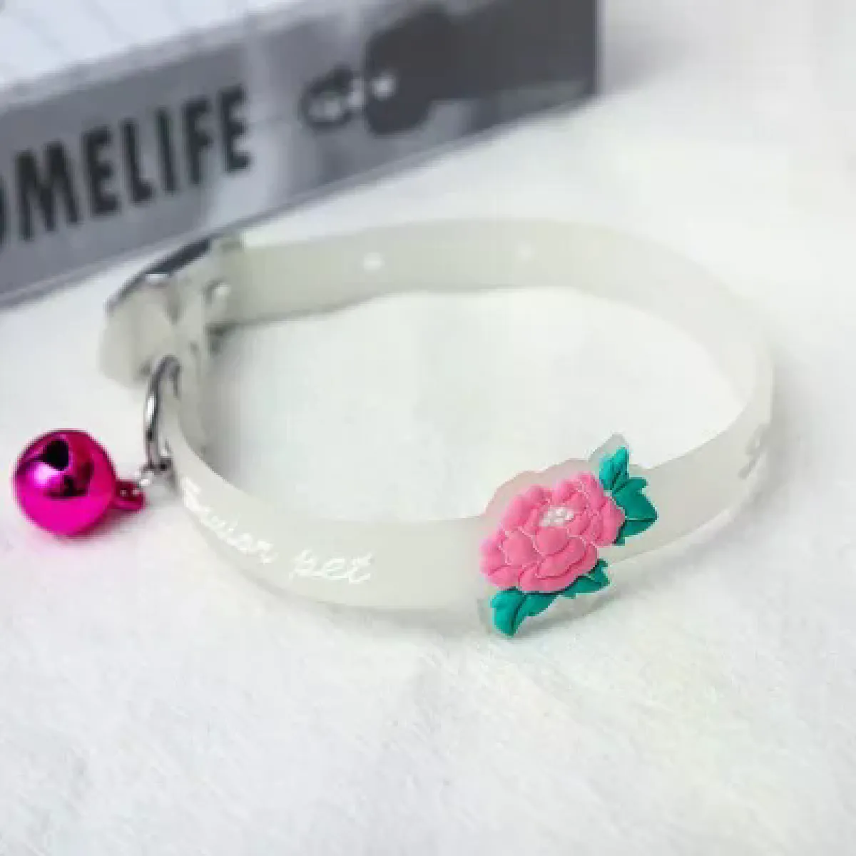 1 collier pour chat avec cloches lumineuses, brille dans la nuit, laisse pour animal de compagnie, collier lumineux pour chien, anneau de cou, accessoires pour animaux de compagnie, couleur aléatoire~00828