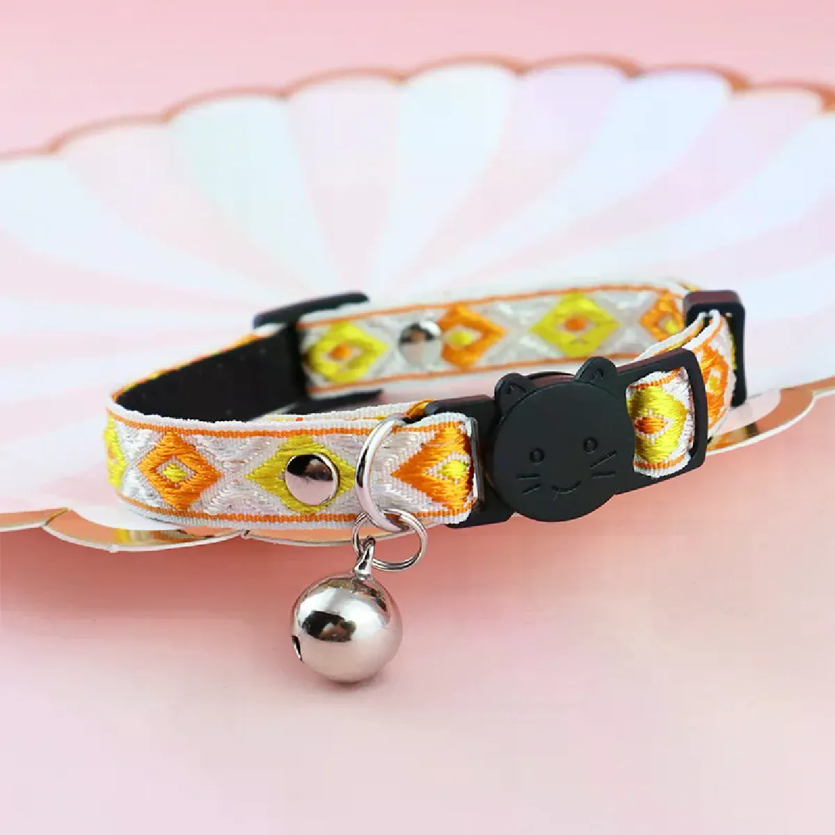 Collier pour chat réglable avec franges et cloches, collier pour animaux de compagnie décoré de carreaux colorés, motif jacquard, colliers pour chat, fournitures pour chiens~01751