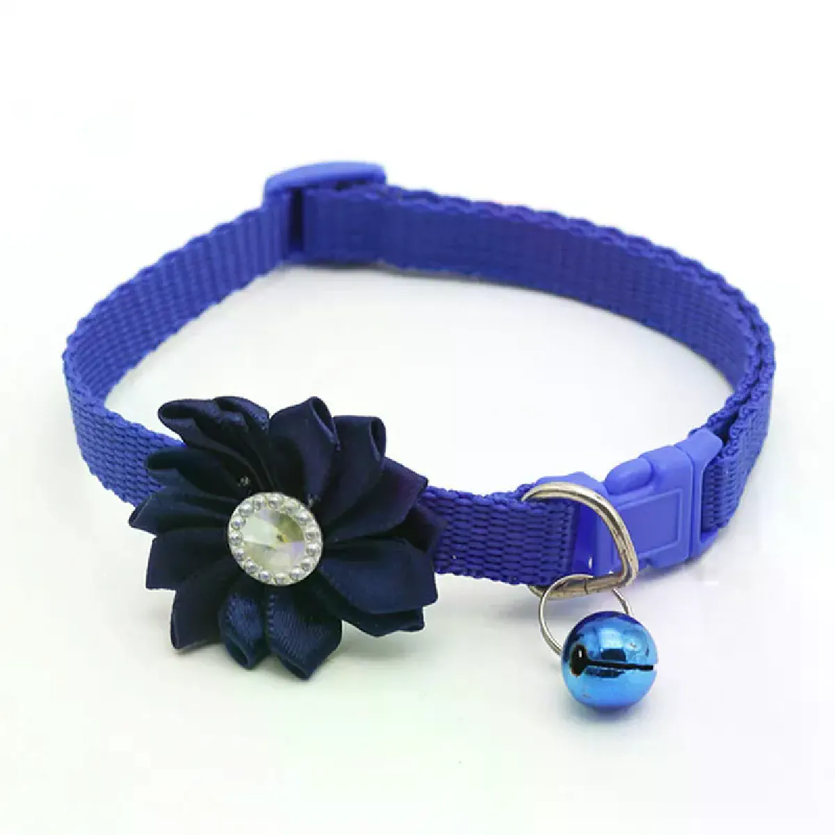 Meilleurs prix pour Collier pour petit chat/chien, clochette à fleurs, collier pour animal de compagnie, réglable, facile à porter, boucle, joli collier pour chat, accessoires pour chats, vente en gros~01984