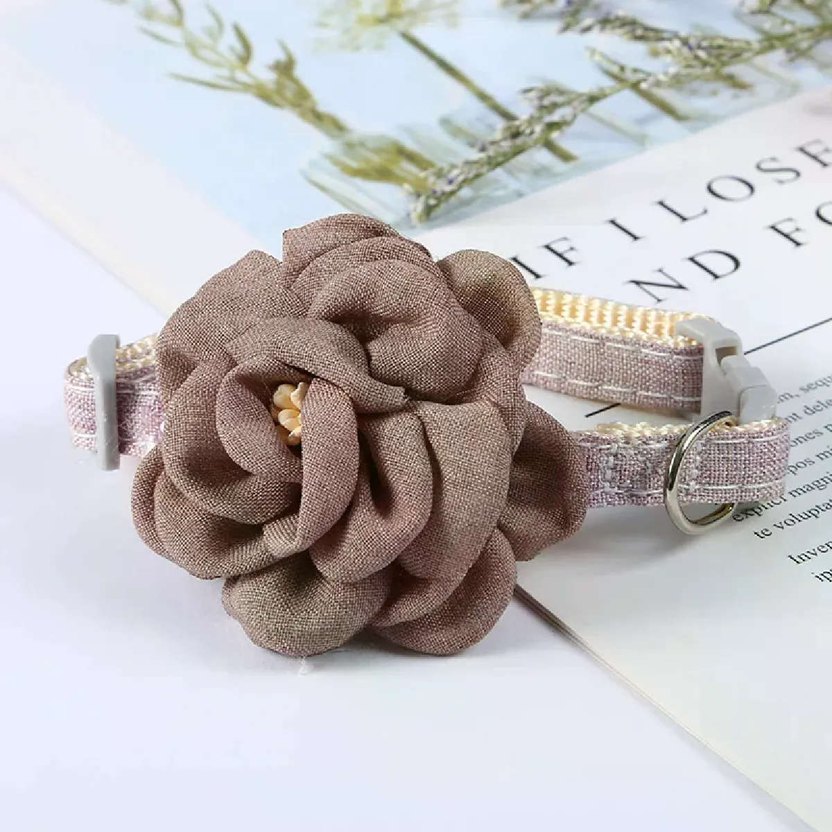 Comparer les prix de Collier pour chat réglable avec nœud papillon et bouton de sécurité floral, accessoire pour animaux de compagnie, cadeau pour chiot et chat~00591