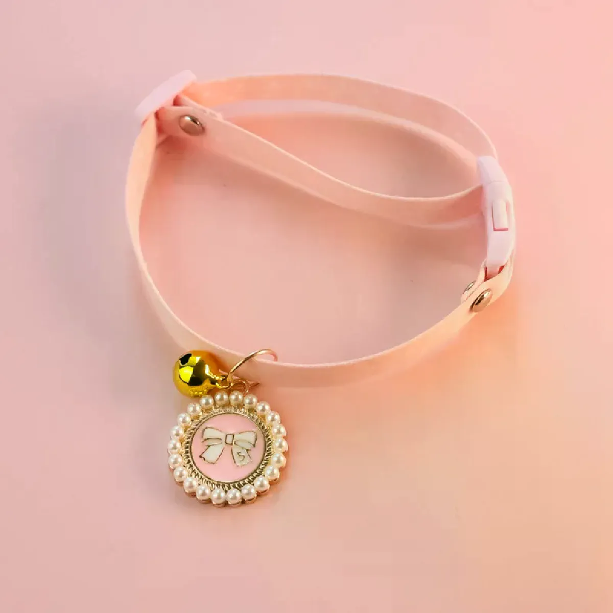 Collier réglable en forme de fruit pour chat, pendentif avocat couleur bonbon, mignon, tendance, boucle de sécurité, collier en nylon avec cloches~01277