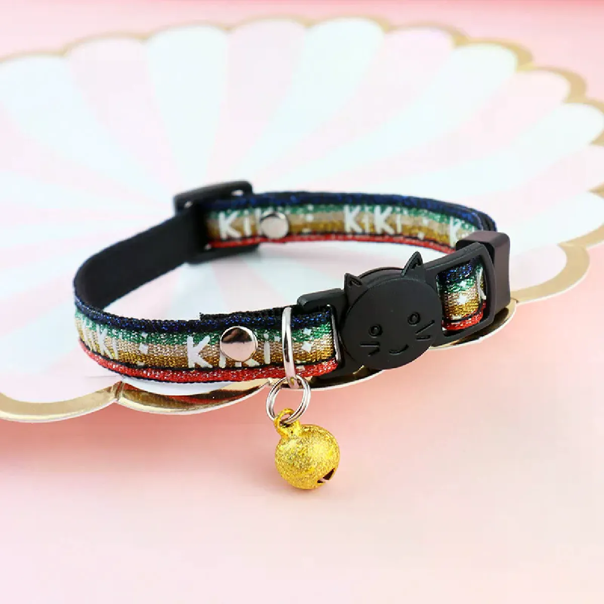 Meilleurs prix pour Collier pour chat réglable avec franges et cloches, collier pour animaux de compagnie décoré de carreaux colorés, motif jacquard, colliers pour chat, fournitures pour chiens~01758