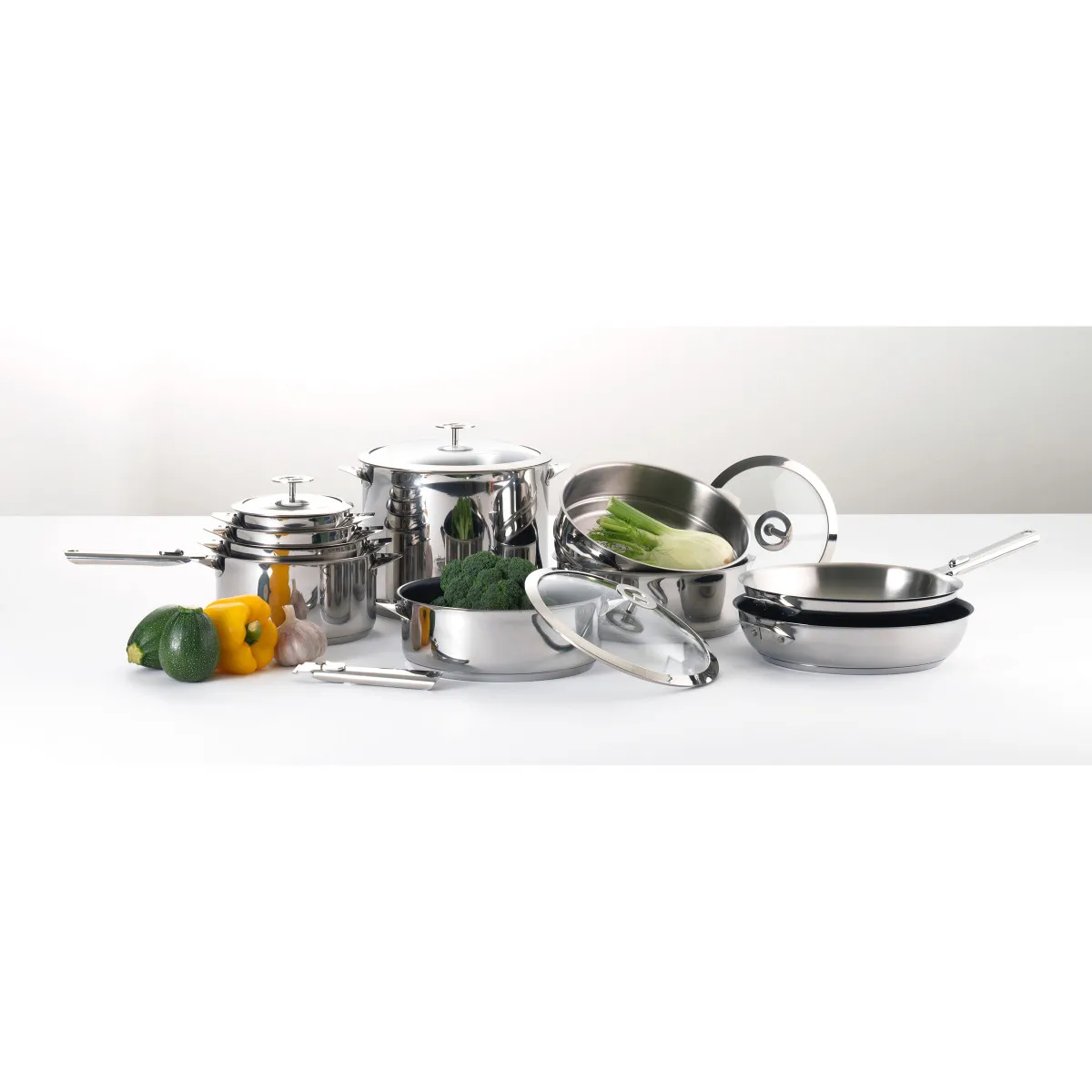 Poêle 24 cm avec revêtement céramique - Eclipse | Cuisinox Poêle 24 cm avec revêtement céramique - Eclipse | Cuisinox