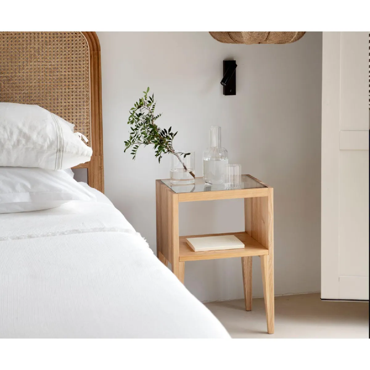 Comparer les prix de Table de chevet en frêne et verre 38 x 30 x 55