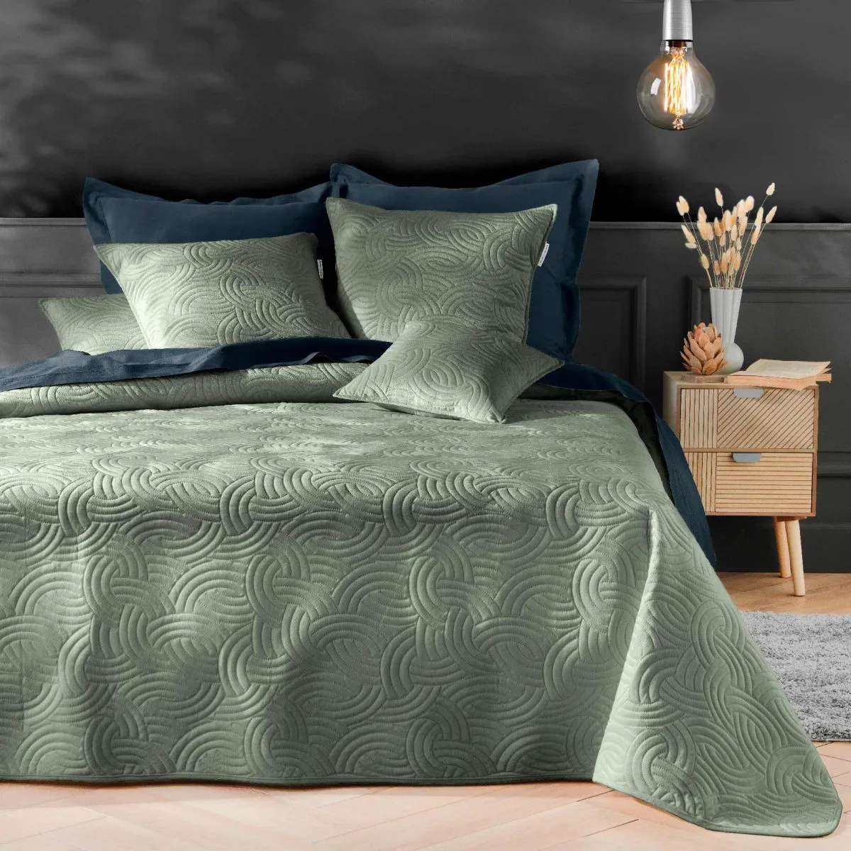 DOUCEUR D INTERIEUR Couvre-Lit & 2 Housses de Coussin Solange 220x240cm Vert C&egrave;dre