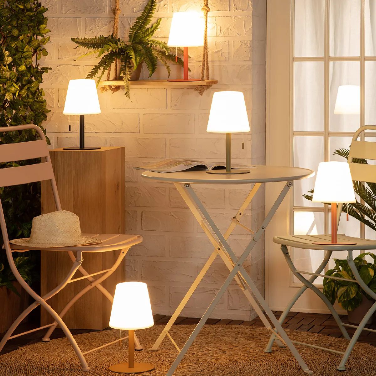 Ledkia Lampe à poser LED Epinay - Pêche Ledkia Lampe à poser LED Epinay - Pêche