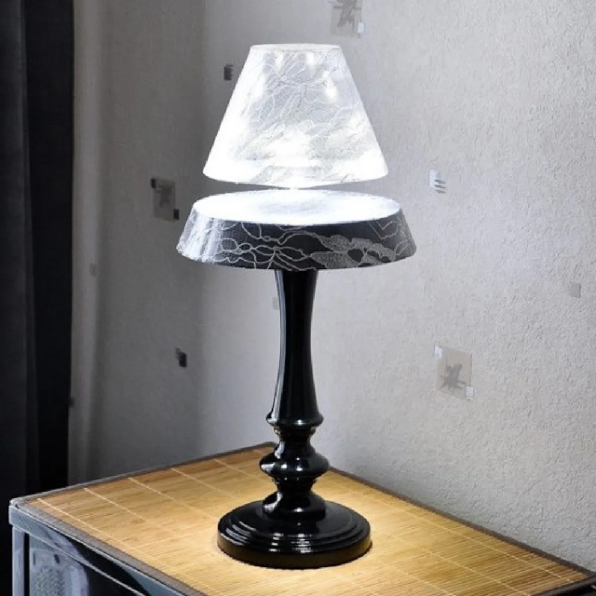 Althuria lampe de salon magnétique - Multicolore