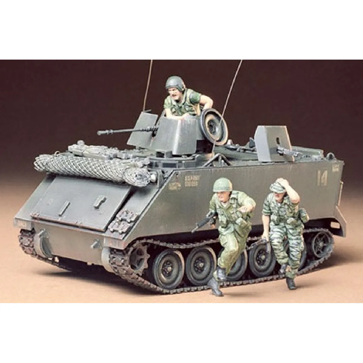 TAMIYA  maquette M113 ACAV 1/35