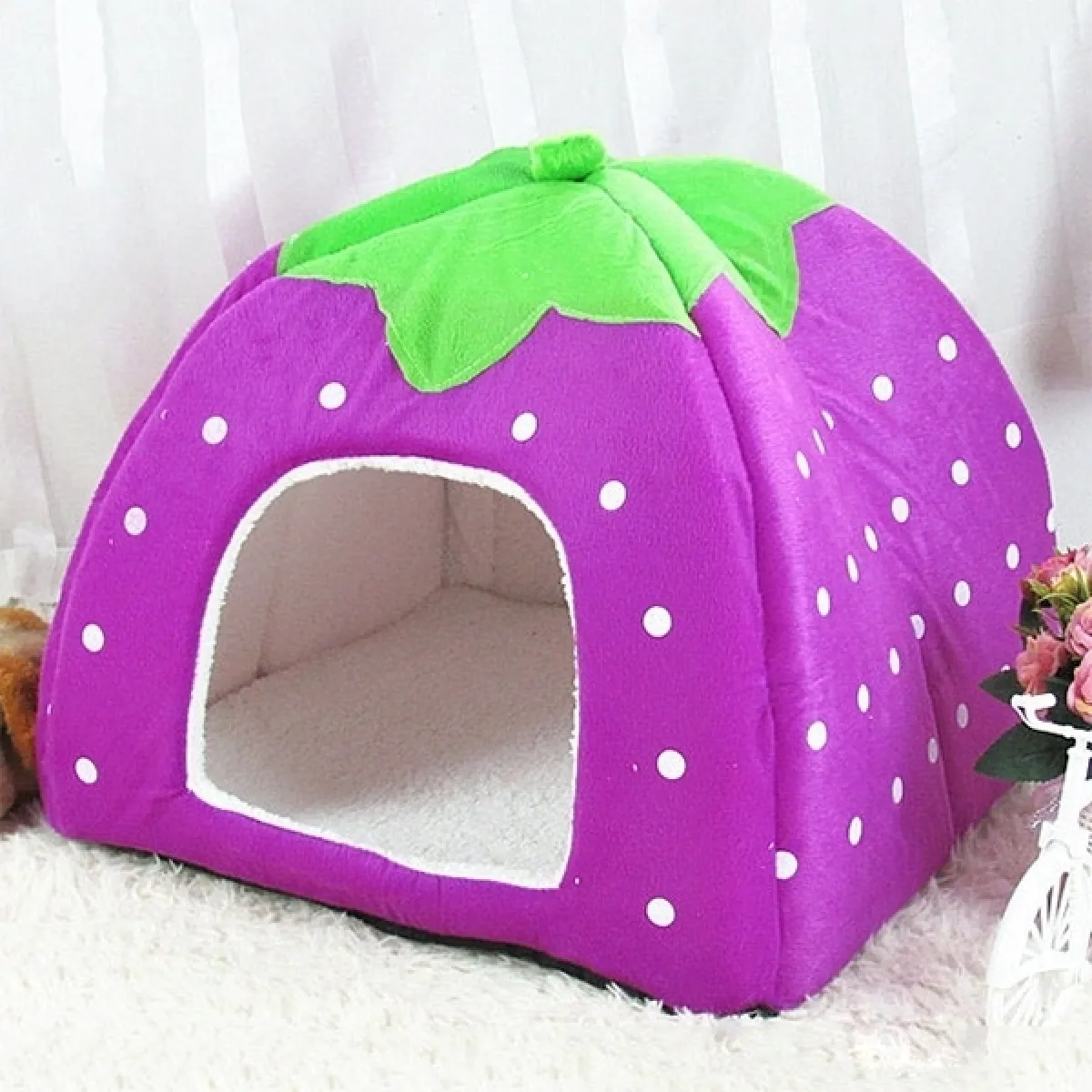 Comparer les prix de Panier pour chien ou Chat Coussin de maison en peluche court et pliable forme de fraisetaille L Violet