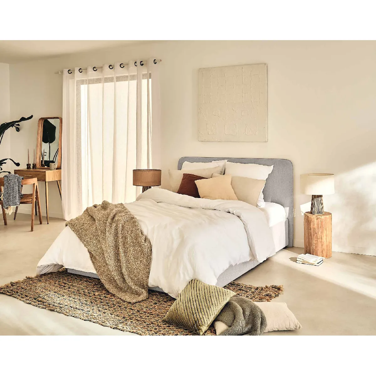 Goyave - lit coffre - 140x190 - en tissu - sommier inclus Goyave - lit coffre - 140x190 - en tissu - sommier inclus