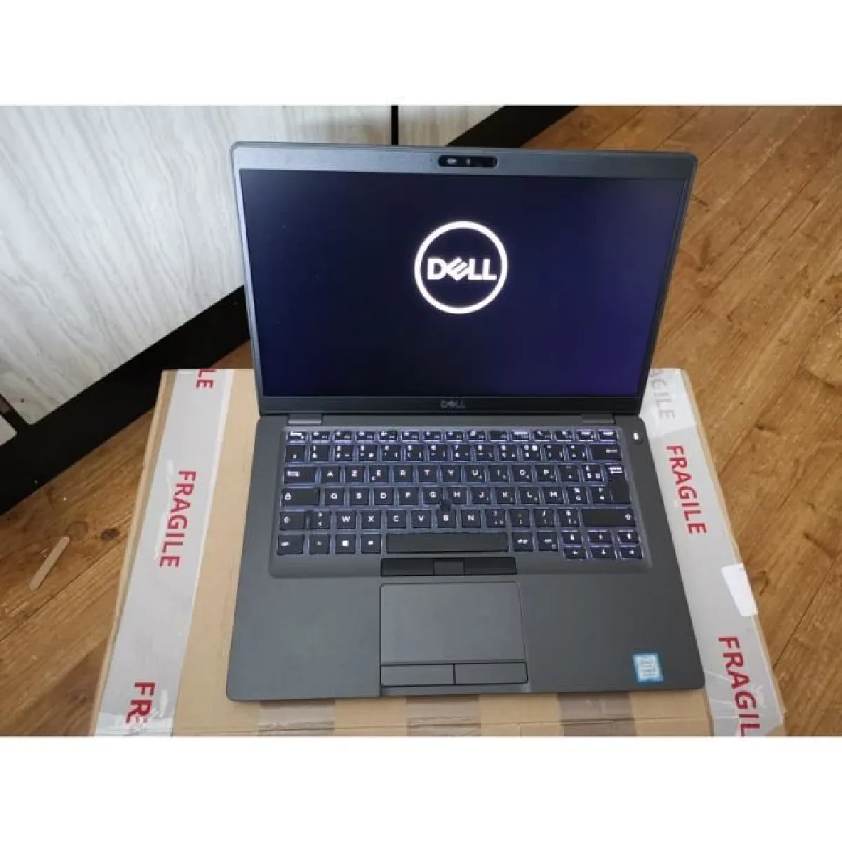 PC PORATBLE Dell Latitude 5400 14'' FHD Core i5 8 Go SSD - vue 2