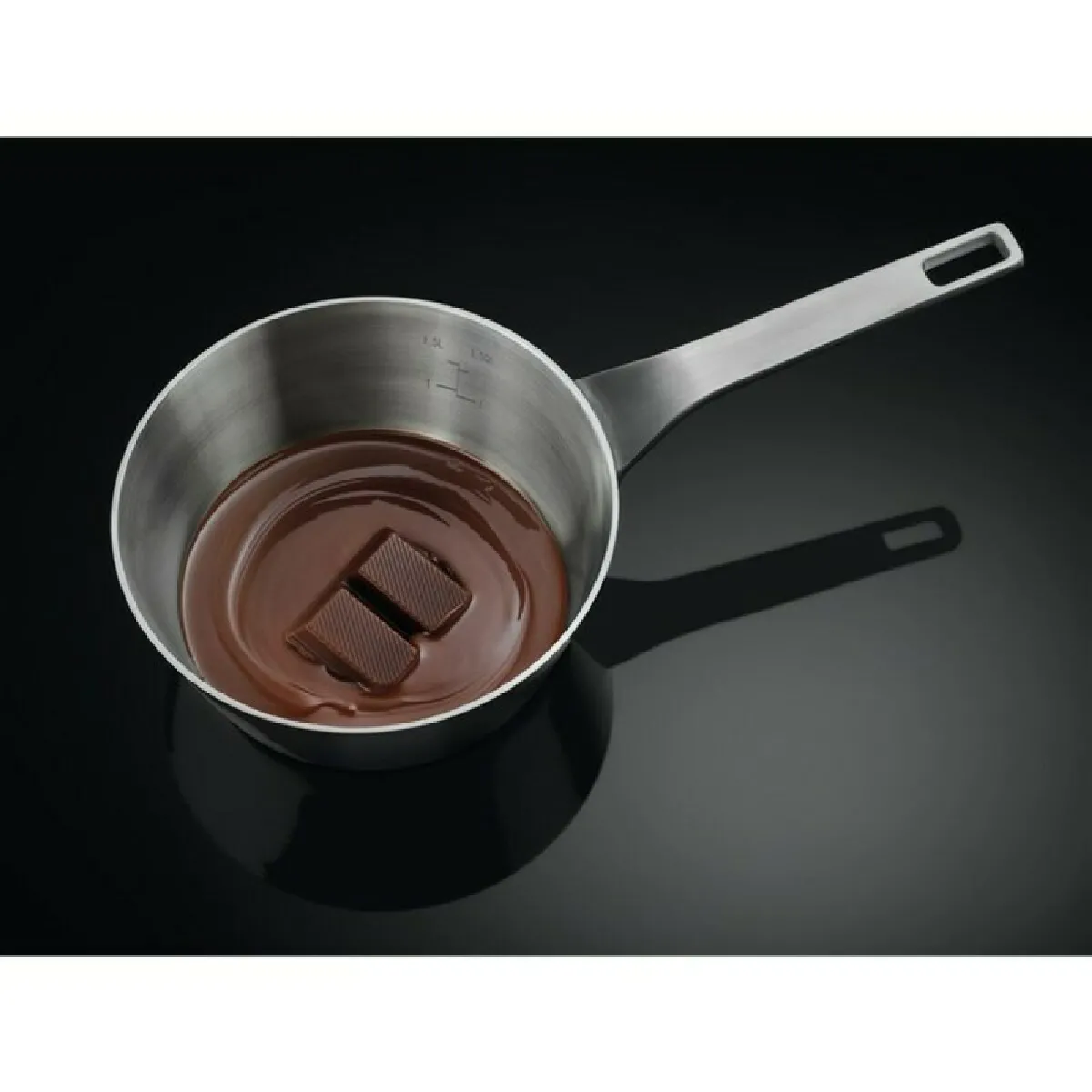 Plaque De Cuisson Induction Electrolux EIV83443BW – 4 Foyers Commandes Tactiles - vue 2