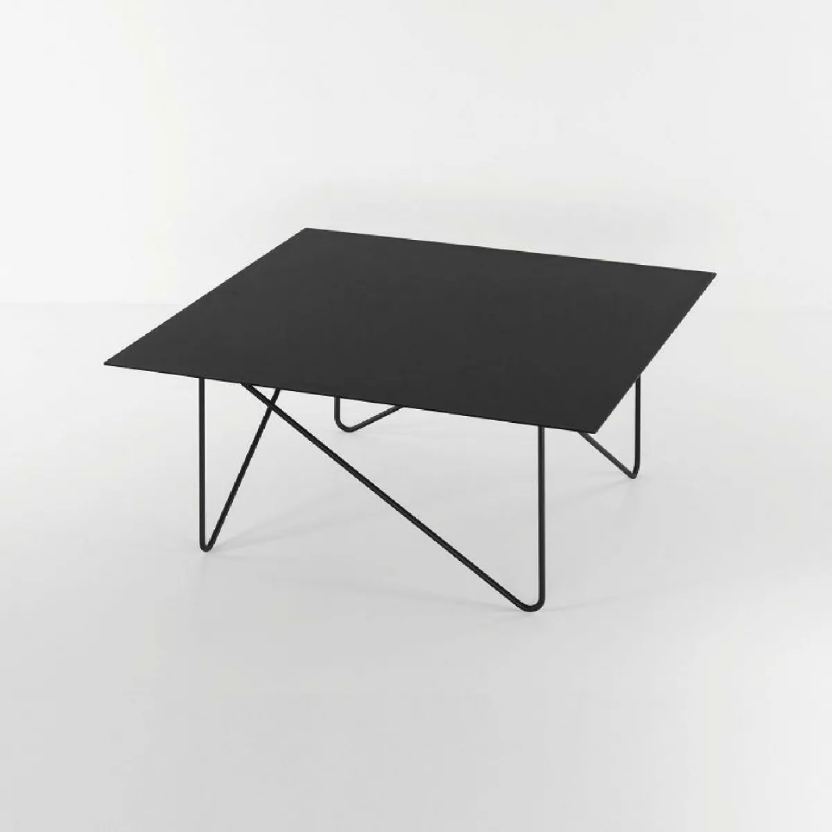 Meilleurs prix pour Inside 75 Table basse SHAPE - Noir