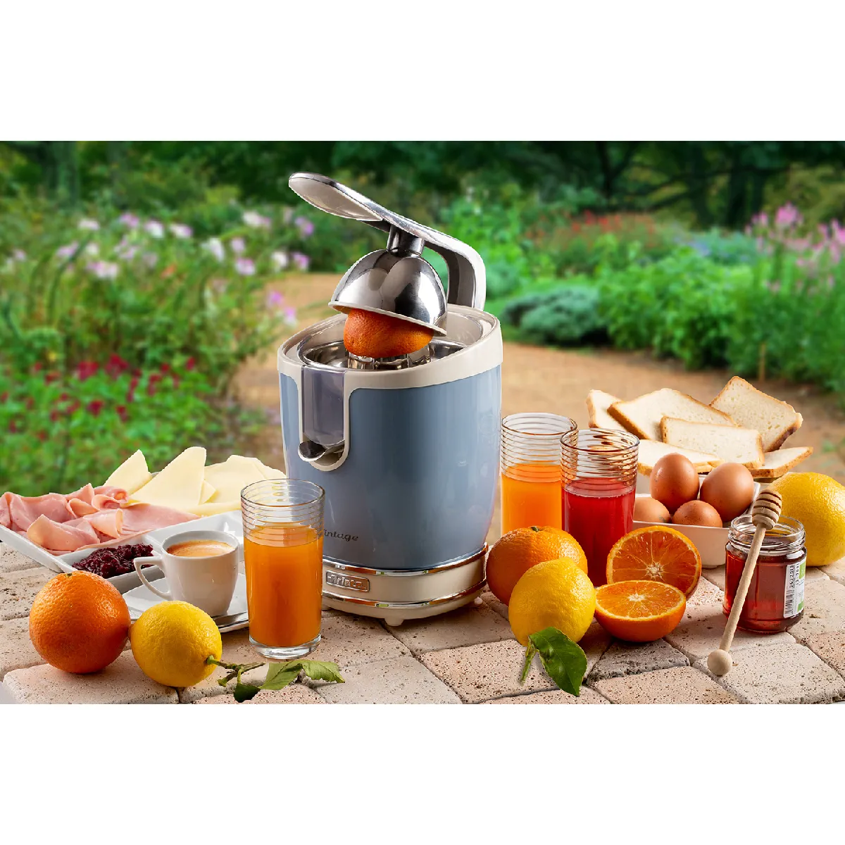 Objet déco cuisine: Ancien presse agrumes BATIREX - Old French juicer