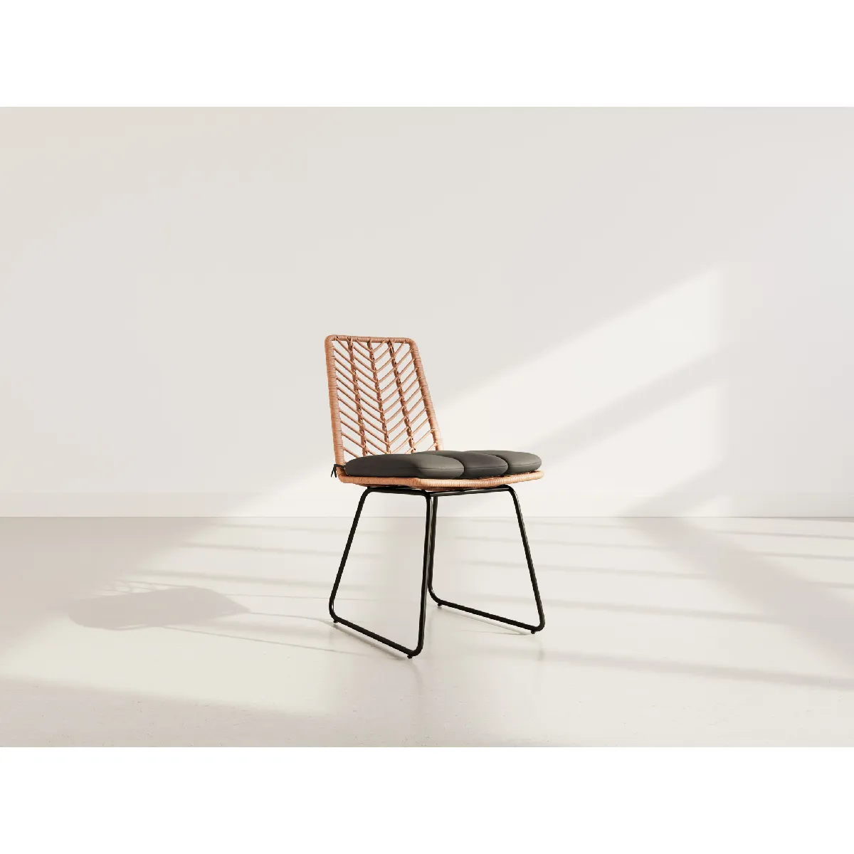 Forenza - lot de 4 chaises - effet rotin - coloris bois et noir Forenza - lot de 4 chaises - effet rotin - coloris bois et noir