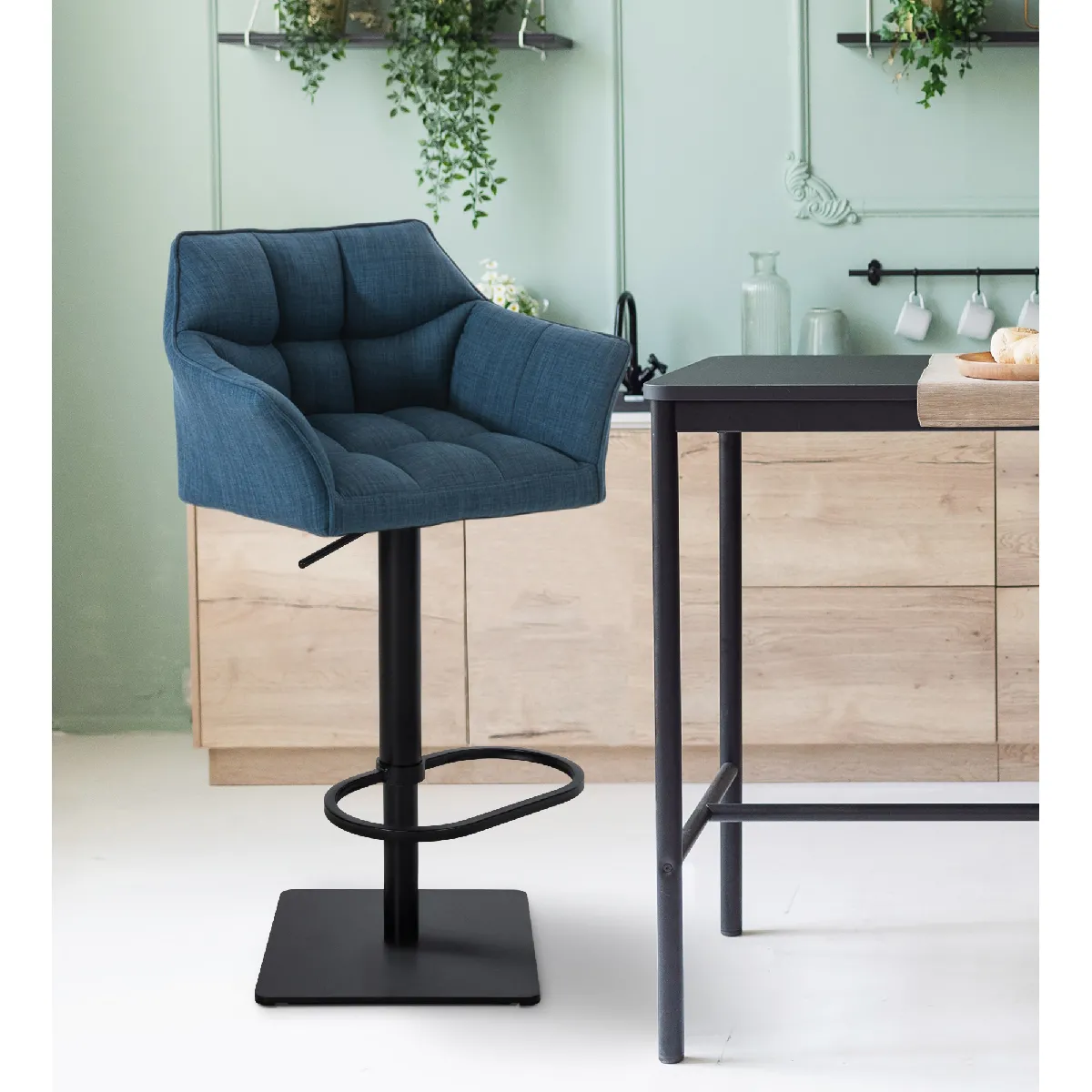 CLP - Tabouret de bar Damaso en Tissu bleu M&eacute;tal noir mat