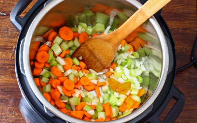 cuisson de légumes dans un auto-cuiseur