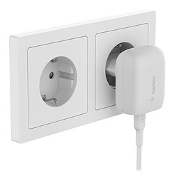 Belkin Chargeur secteur USB-C 20 W avec câble USB-C vers Lightning (Blanc) pas cher