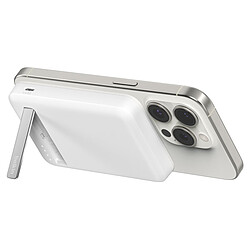 Avis Belkin Batterie Externe Magnétique 8K avec Qi2 et Fonction Stand (Blanc)