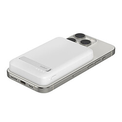 Acheter Belkin Batterie Externe Magnétique 8K avec Qi2 et Fonction Stand (Blanc)