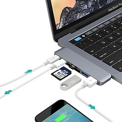 Wewoo Pour Macbook 2015/2016 / 2017 gris carte SD et fente 6 en 1 Multi-fonction en alliage d'aluminium 5Gbps taux de transfert double adaptateur USB-C / Type-C HUB avec 2 ports USB 3.0 2 USB-C / Type-C fente TF 