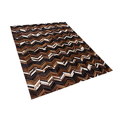 Beliani Tapis marron aux motifs à chevron 160 x 230 cm BALAT