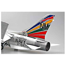 Avis Trumpeter Maquette Avion F-8e Crusader