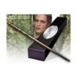 Noble Collection - Réplique Harry Potter - Baguette Magique de Cédric Diggory (édition personnage)- Matière résine- Vendu sous boite ecrin- Une pince collector dorée avec le nom du personnage est fournie avec - Taille 40cm 