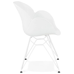 Avis Alterego Chaise moderne 'FIDJI' blanche avec pieds en métal blanc